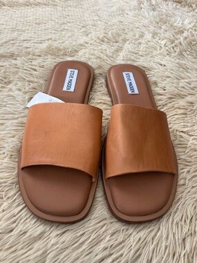 Steve Madden Leather Wide-Band Slide Sandals in Cognac
